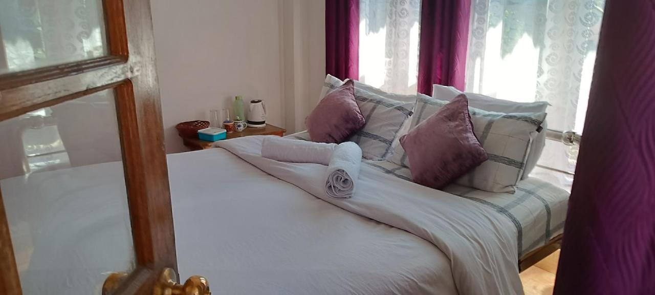 Mansarover Home Stay Kalimpong Bagian luar foto